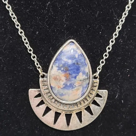 AMERICAN EAGLE Stone Pendant Necklace - Picture 3 of 8